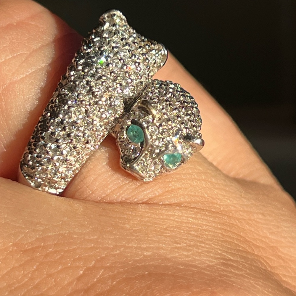 Elegant 14k white gold Panther Ring - Picture 7 of 8